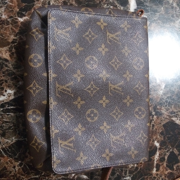 Louis Vuitton 👜 - Picture 6 of 8